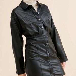 NEW w/Tags Free People x REVOLVE Amber Faux Leather Mini in Black. - size 10